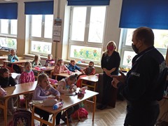 SPOTKANIE Z POLICJANTEM KLAS 1. 7V2021 (5)